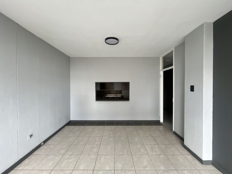 House For Sale in Sunnyside - Photo 9