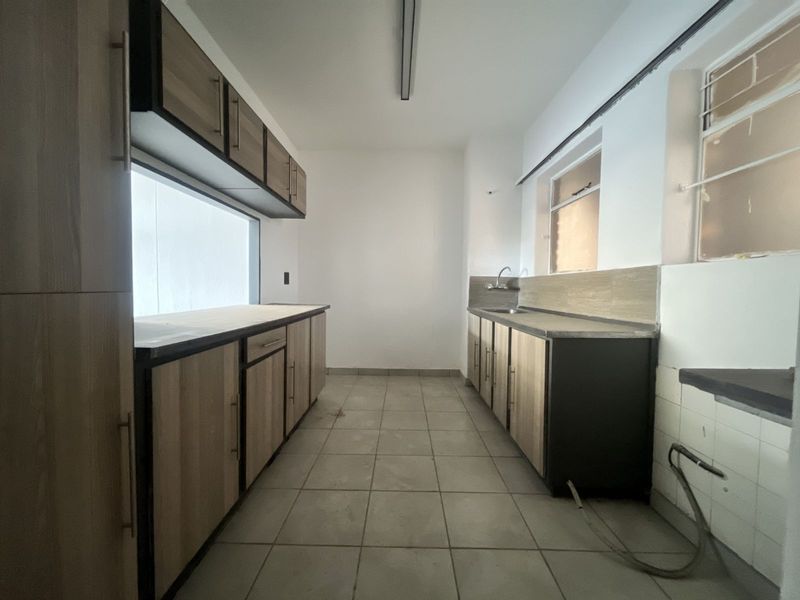 House For Sale in Sunnyside - Photo 5