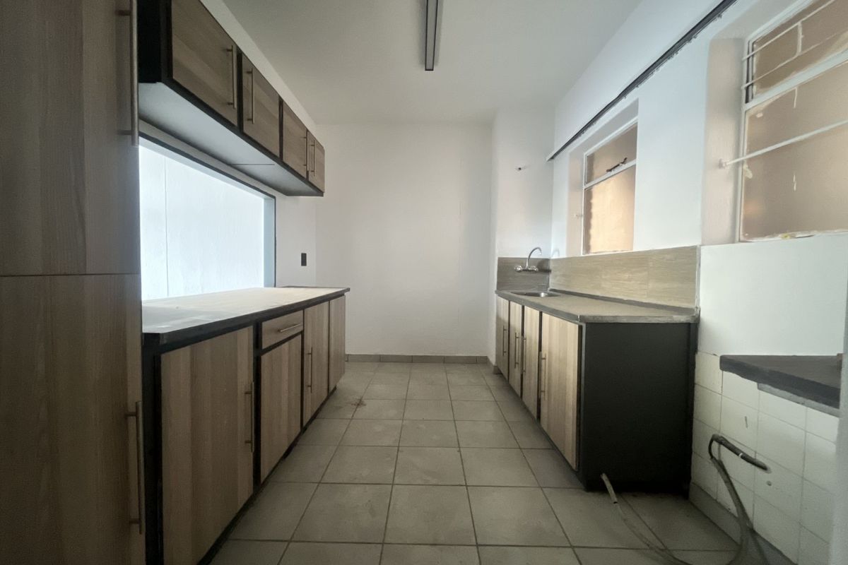 House For Sale in Sunnyside - Photo 5