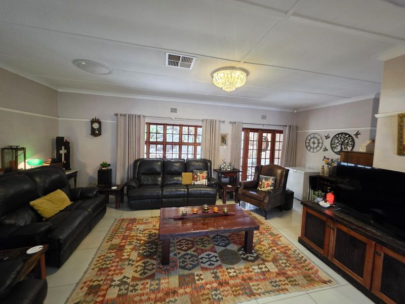 House For Sale in Hadison Park - Photo 4