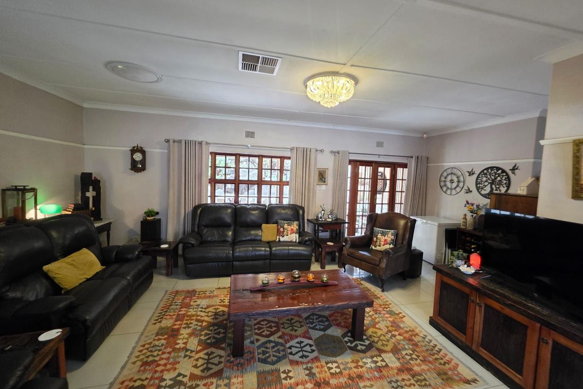 House For Sale in Hadison Park - Photo 4