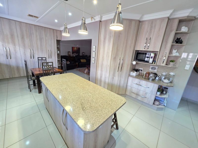 House For Sale in Hadison Park - Photo 10