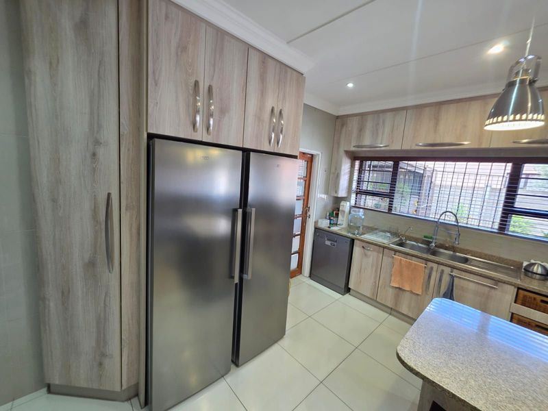 House For Sale in Hadison Park - Photo 9