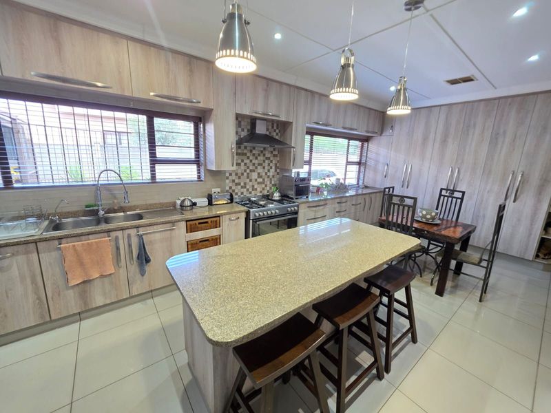 House For Sale in Hadison Park - Photo 8