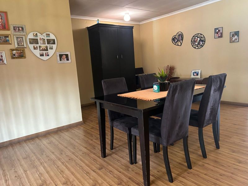 House For Sale in Wierda Park - Photo 9