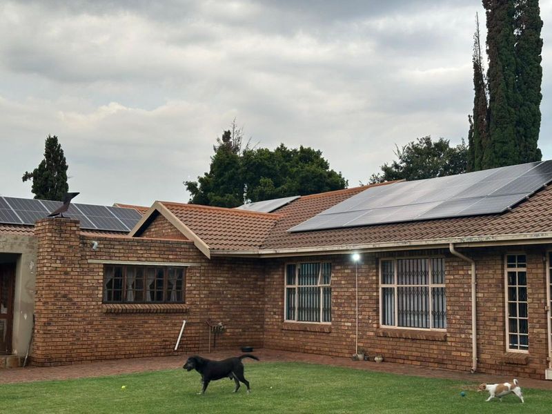 House For Sale in Wierda Park - Photo 3