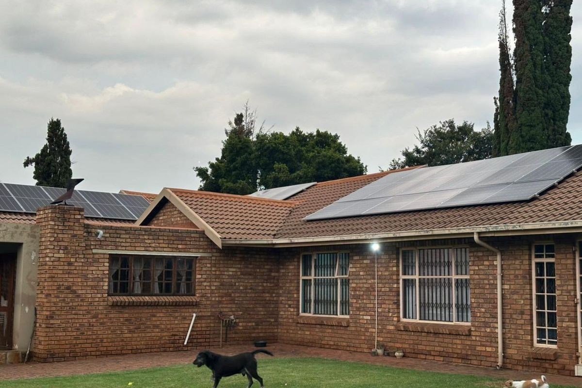 House For Sale in Wierda Park - Photo 3