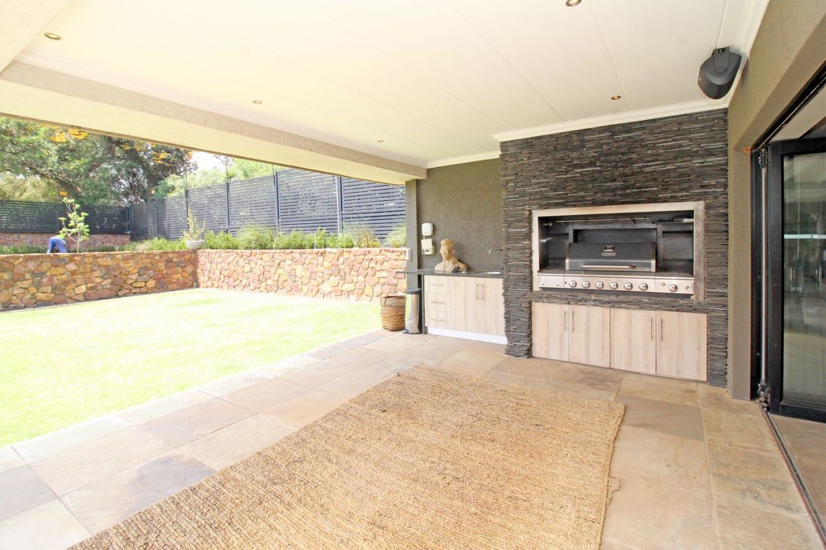 House For Sale in Waterkloof Ridge - Photo 4