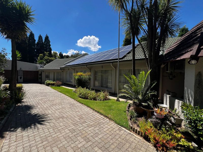 House For Sale in Volksrust Central - Photo 2