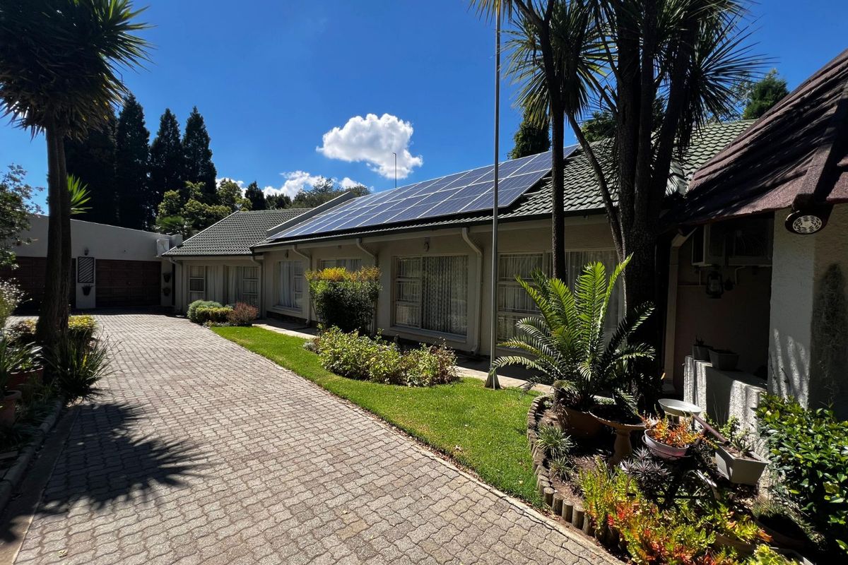 House For Sale in Volksrust Central - Photo 2