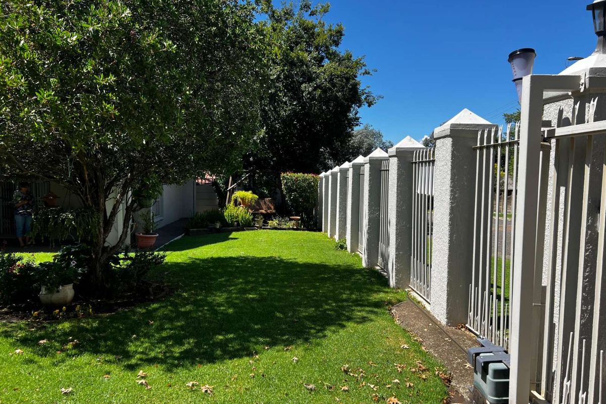 House For Sale in Volksrust Central - Photo 4