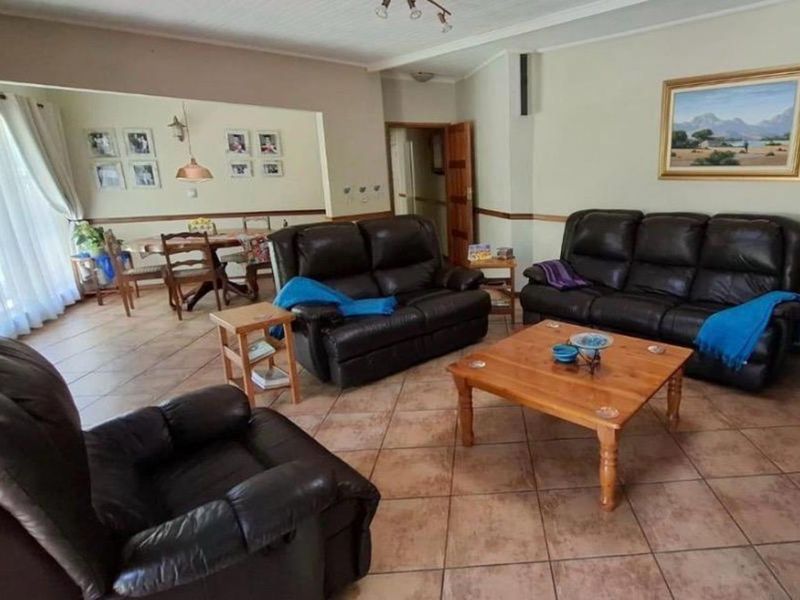 House For Sale in Volksrust Central - Photo 10