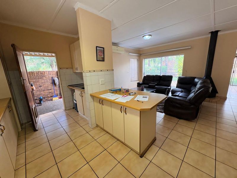 Townhouse For Sale in Carters Glen - Photo 5