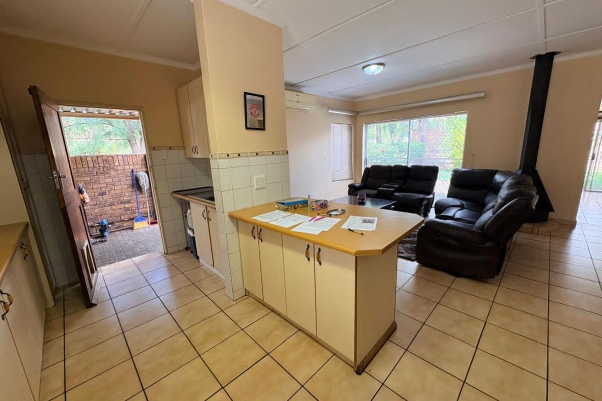 Townhouse For Sale in Carters Glen - Photo 5