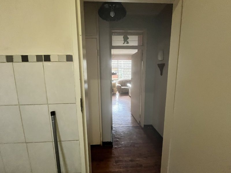 Apartment For Sale in Windsor East - Photo 7