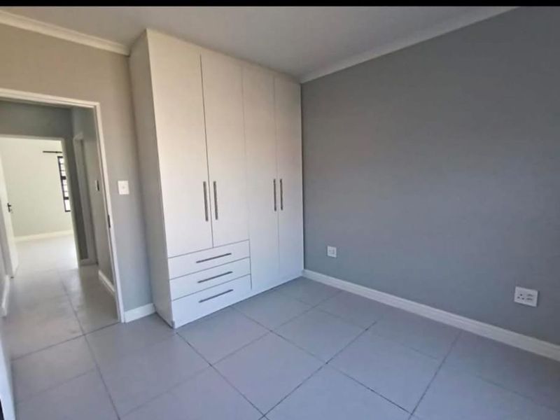 House For Sale in Fairview - Photo 7