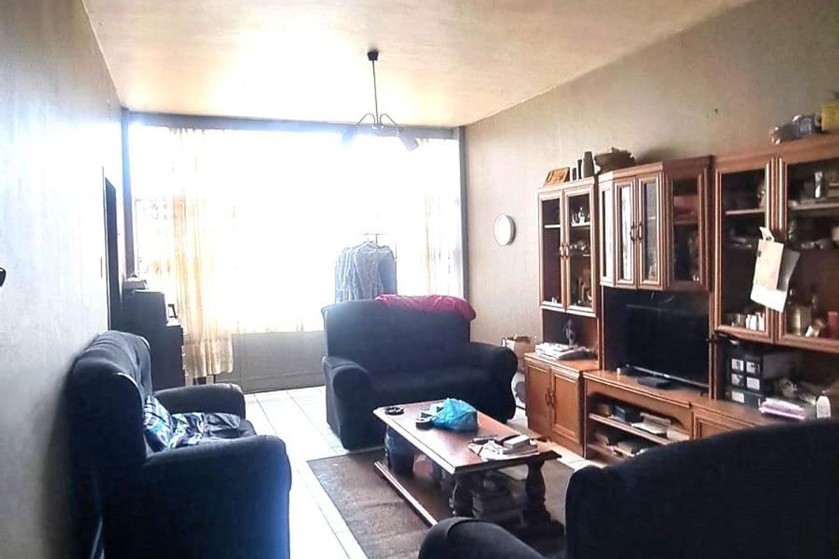 Apartment For Sale in Primrose - Photo 5