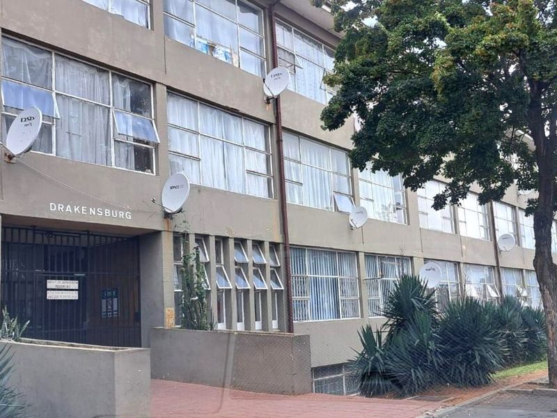 Apartment For Sale in Primrose - Photo 1