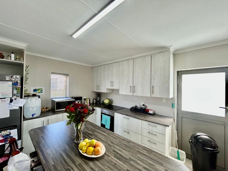 House For Sale in Stilbaai Wes - Photo 8