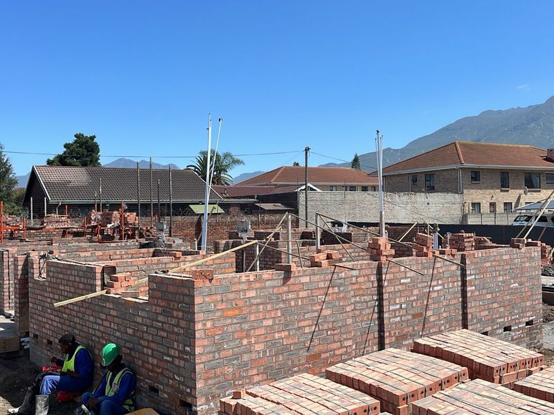 Apartment For Sale in George South - Photo 2