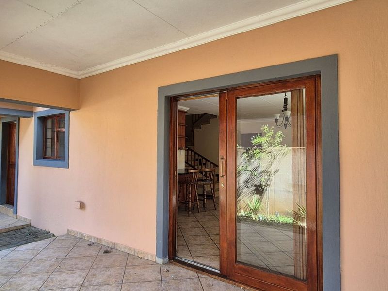 Townhouse For Sale in Lydenburg Central - Photo 9