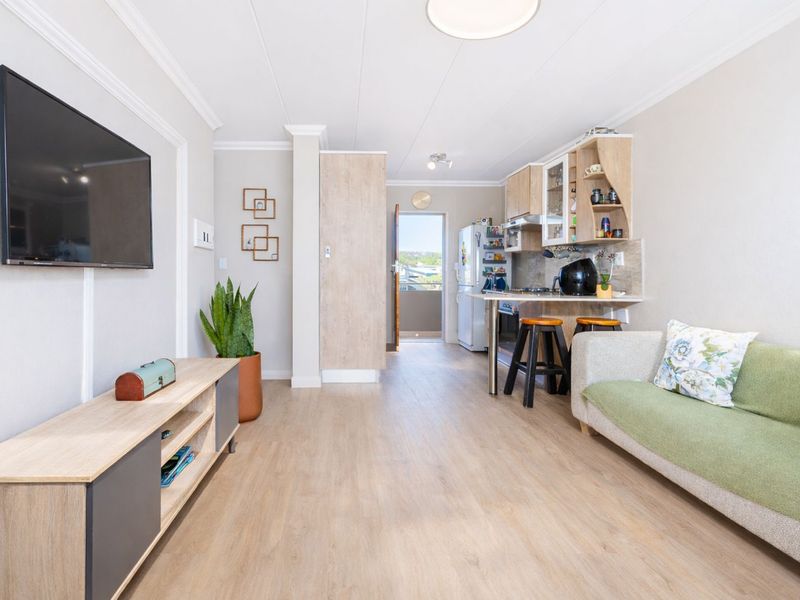 Apartment For Sale in Roodeplaat - Photo 5