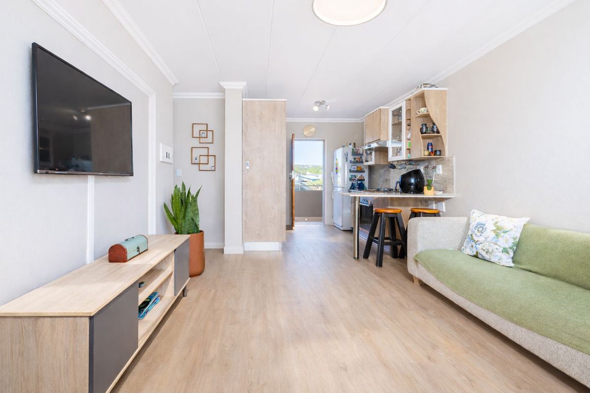 Apartment For Sale in Roodeplaat - Photo 5