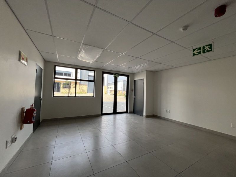 Industrial To Rent in Samrand Business Park - Photo 4