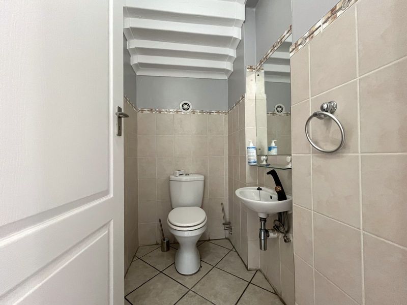 House To Rent in Faerie Glen - Photo 4