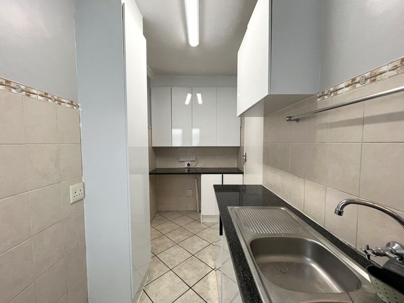 House To Rent in Faerie Glen - Photo 10