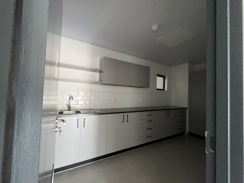 Industrial To Rent in Samrand Business Park - Photo 4