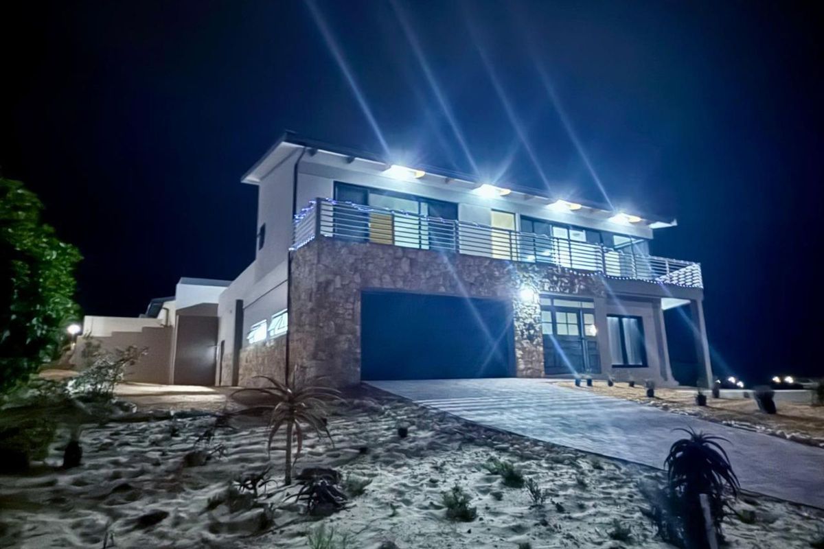 House For Sale in Stilbaai Oos - Photo 2