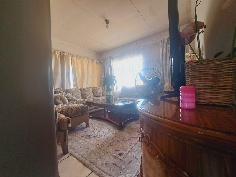 House For Sale in Mamelodi East - Photo 8
