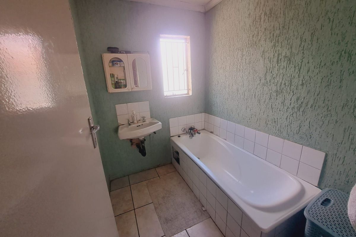 House For Sale in Mamelodi East - Photo 4