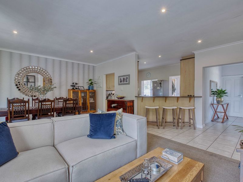 Townhouse For Sale in Miramar - Photo 8