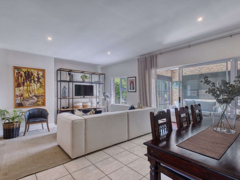 Townhouse For Sale in Miramar - Photo 7