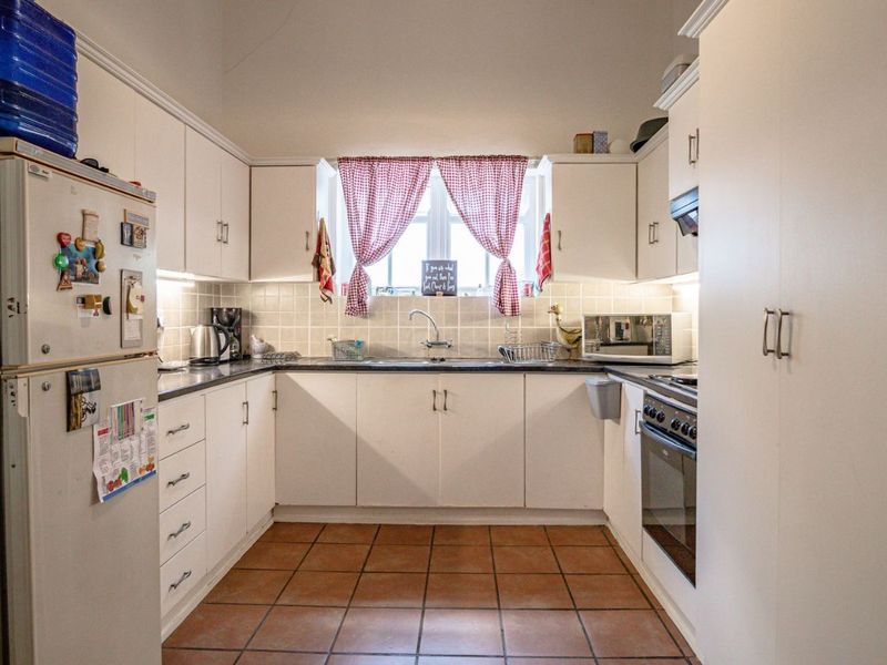 House For Sale in Robertson Central - Photo 10