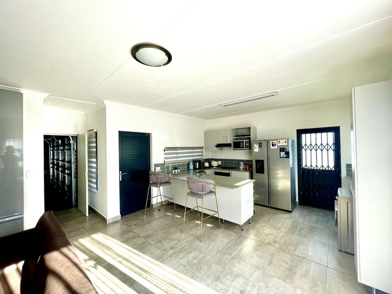 House For Sale in Thatchfield Ridge - Photo 7