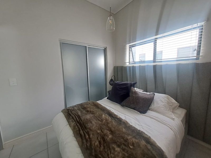 Apartment To Rent in Mooikloof - Photo 5