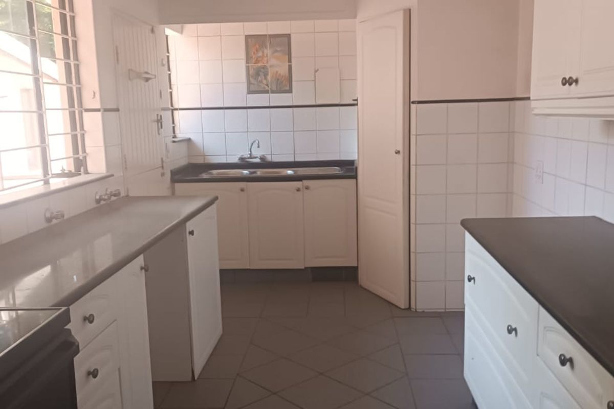 House For Sale in Paulshof - Photo 5