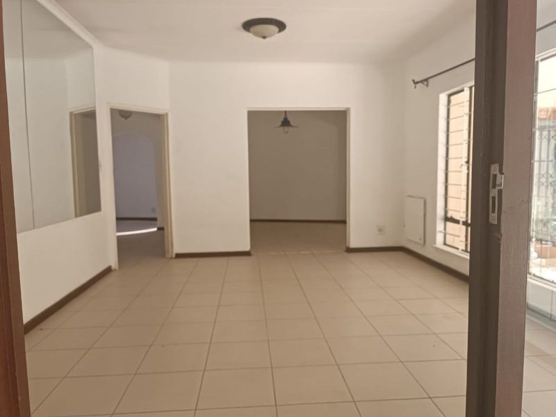 House For Sale in Paulshof - Photo 10