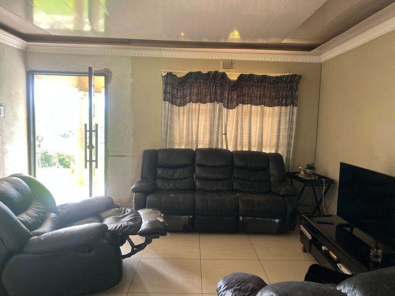 House For Sale in Richem - Photo 7