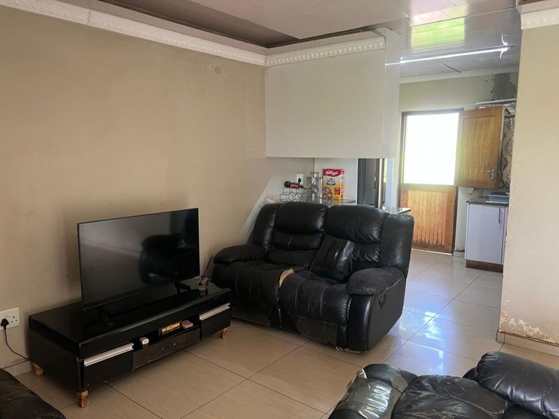 House For Sale in Richem - Photo 5