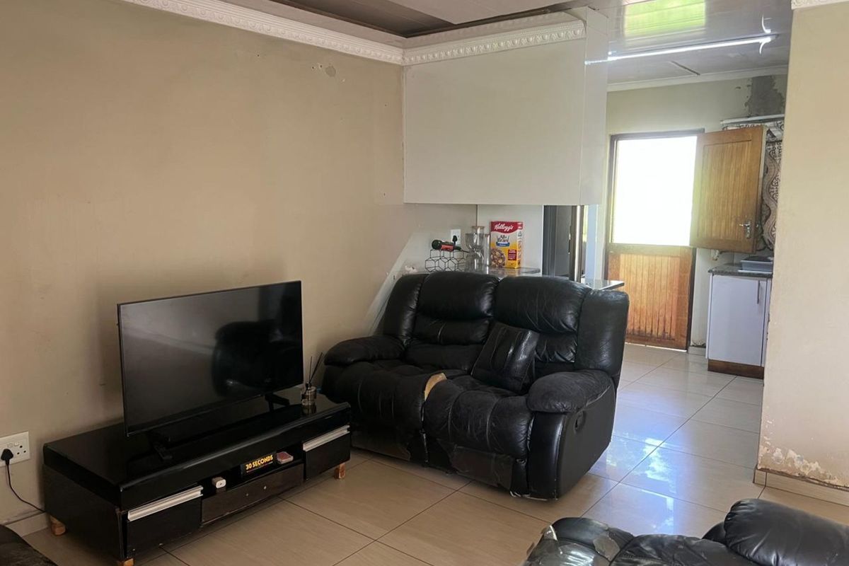 House For Sale in Richem - Photo 5