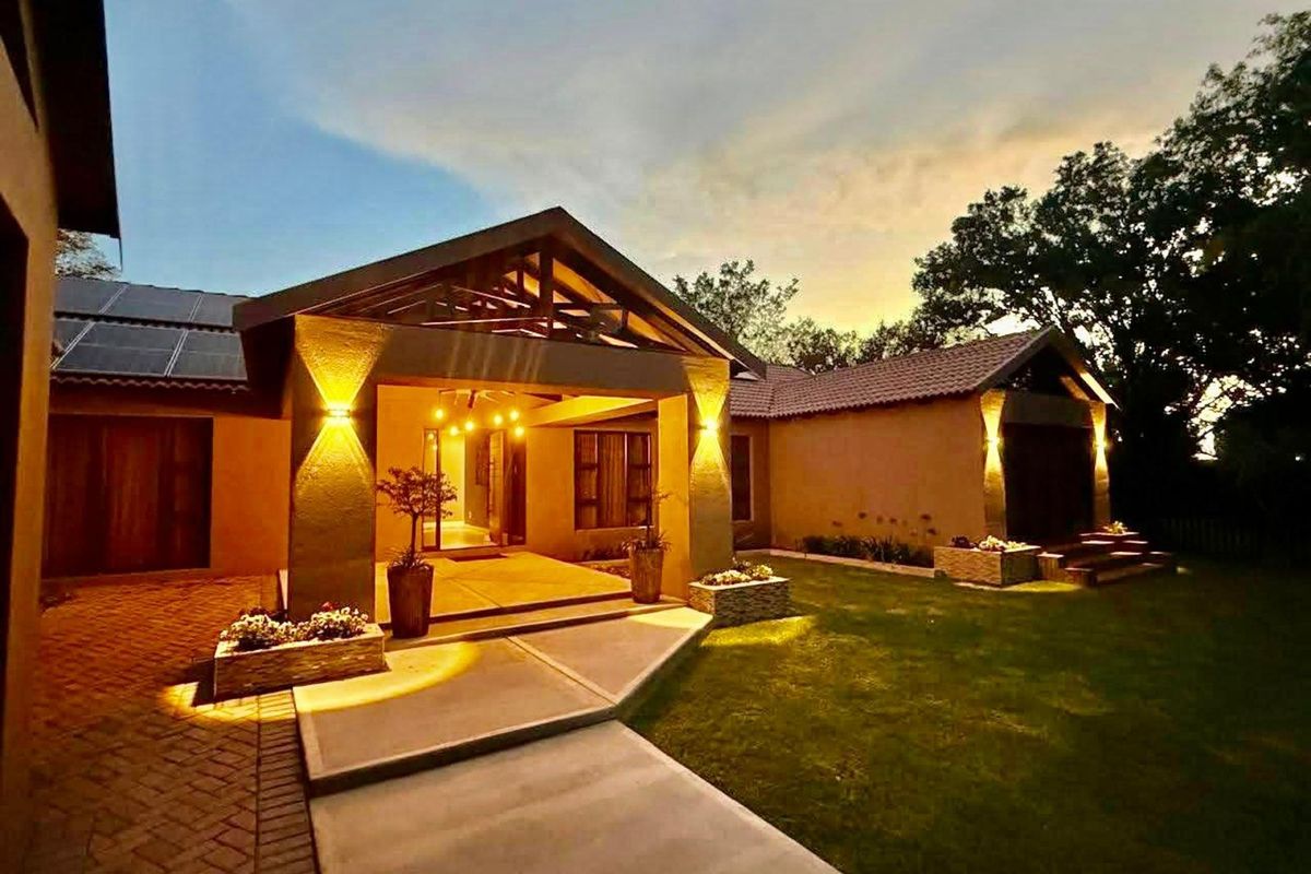 House For Sale in Secunda Central - Photo 3