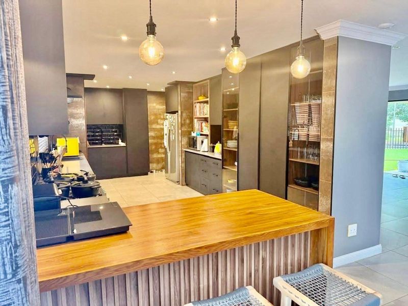 House For Sale in Secunda Central - Photo 7