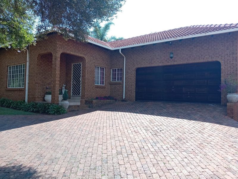 House For Sale in Zwartkop - Photo 6