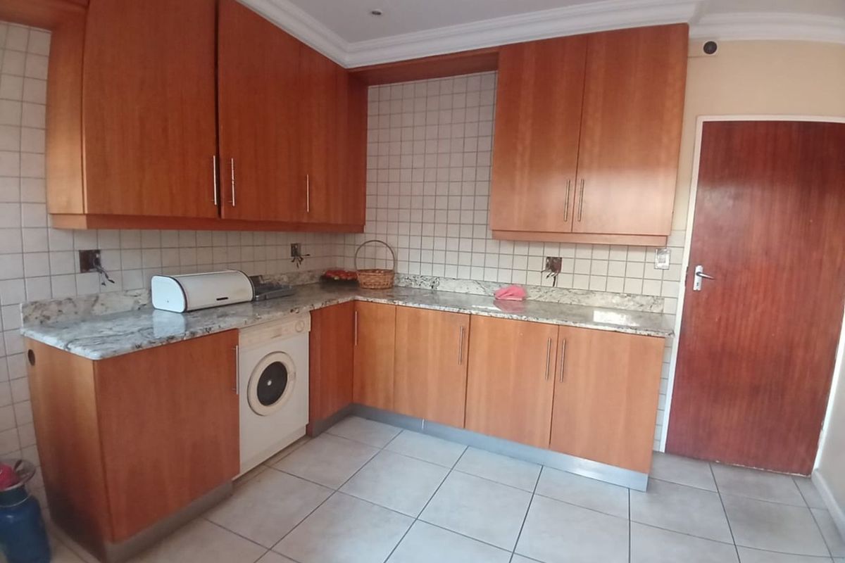 House For Sale in Gallo Manor - Photo 5