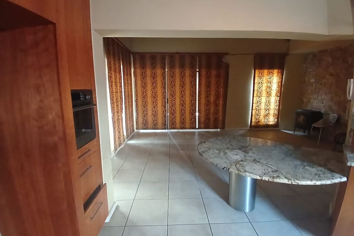 House For Sale in Gallo Manor - Photo 4