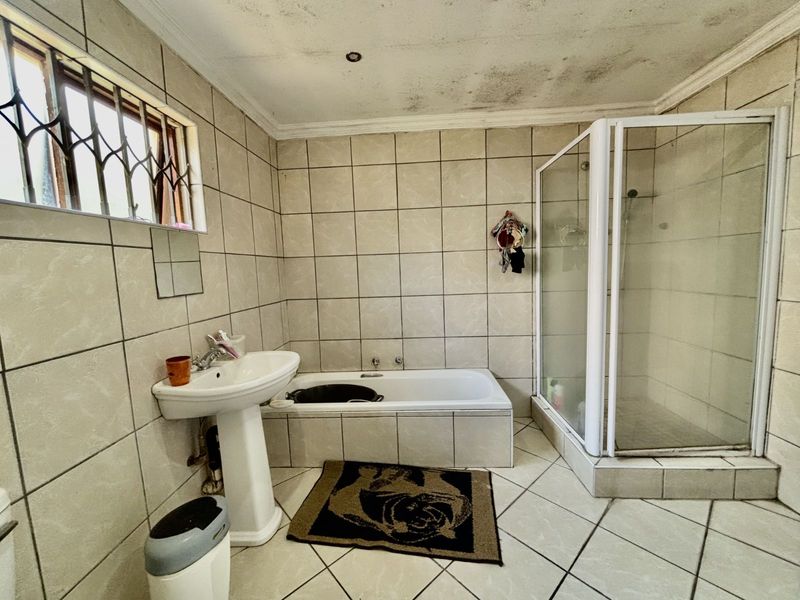 House For Sale in Menlo Park - Photo 7